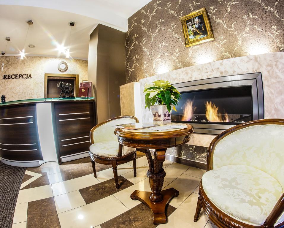 Hotel City Грудзёндз Экстерьер фото